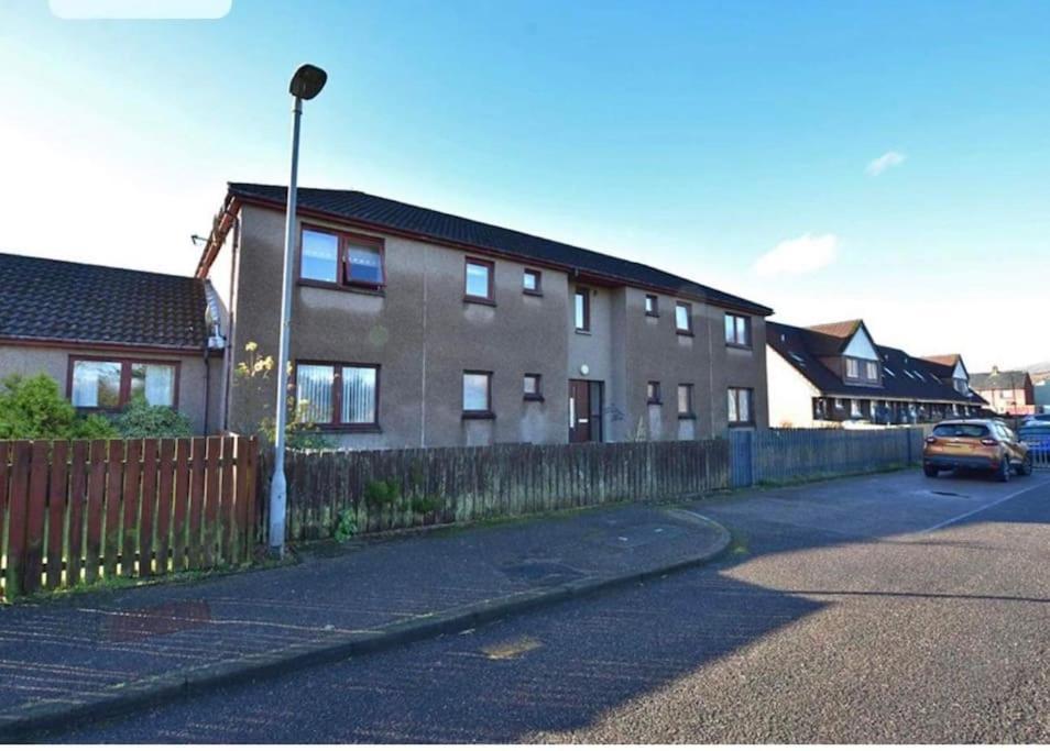 Skye'S Place Caol Exterior photo